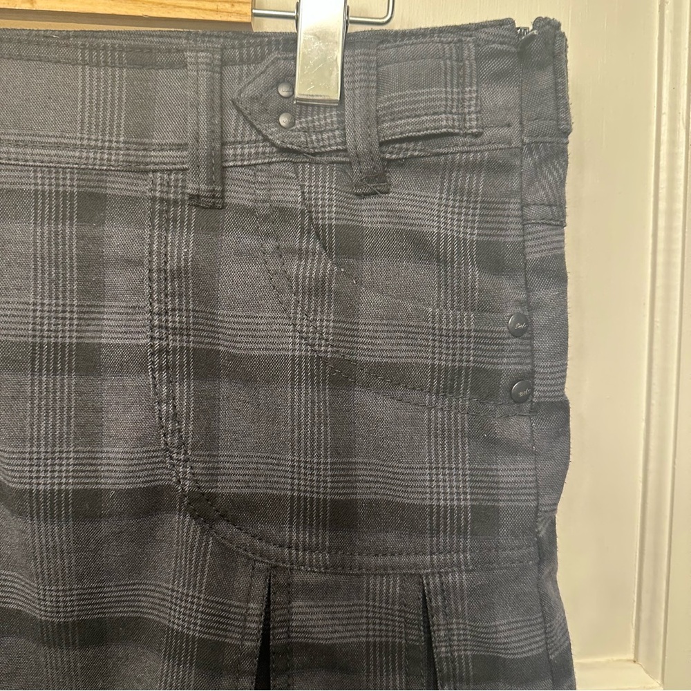 ⭐️ plaid pleated mini skirt Sz 8 - Picture 9 of 15